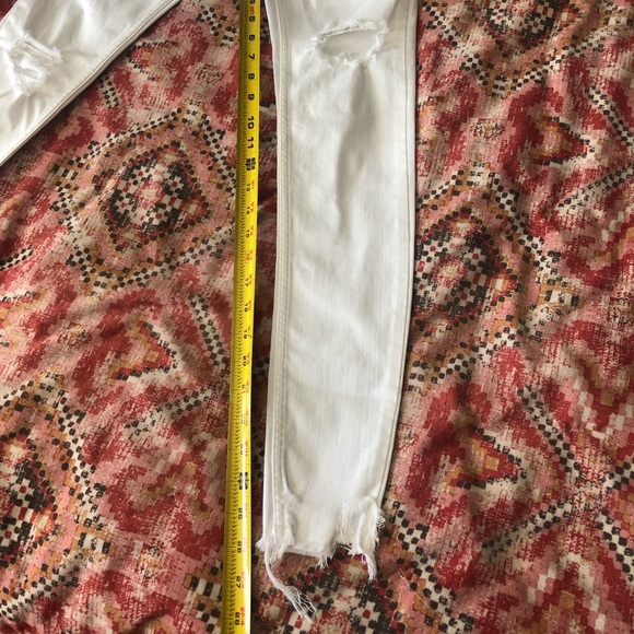 Free People White Distressed Jeans - Picture 4 of 6